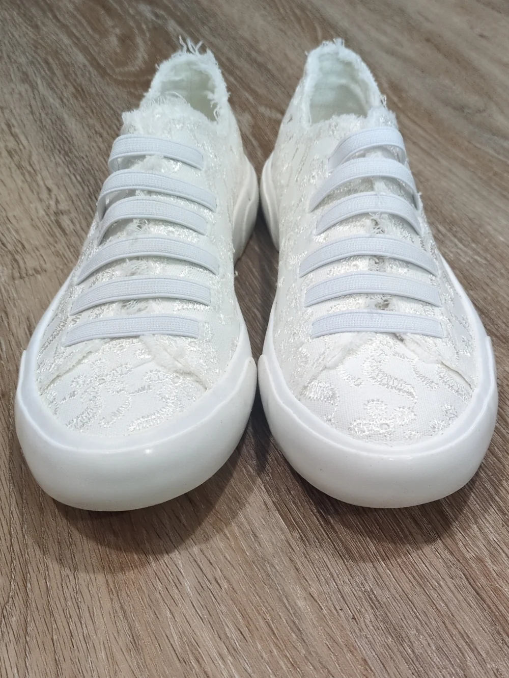 👟❤️😎NIB Rocket Dog Cream/White Lace Slip-On Sneakers Women's size 6.5👟❤️😎